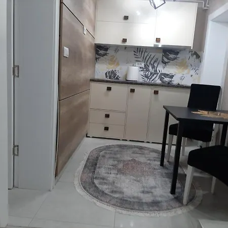 Apartment Sweet Dreams 4 *